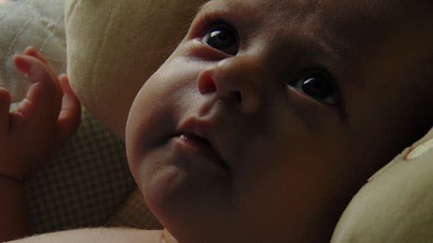 Ребенок два месяца развитие комаровский thumbnail
